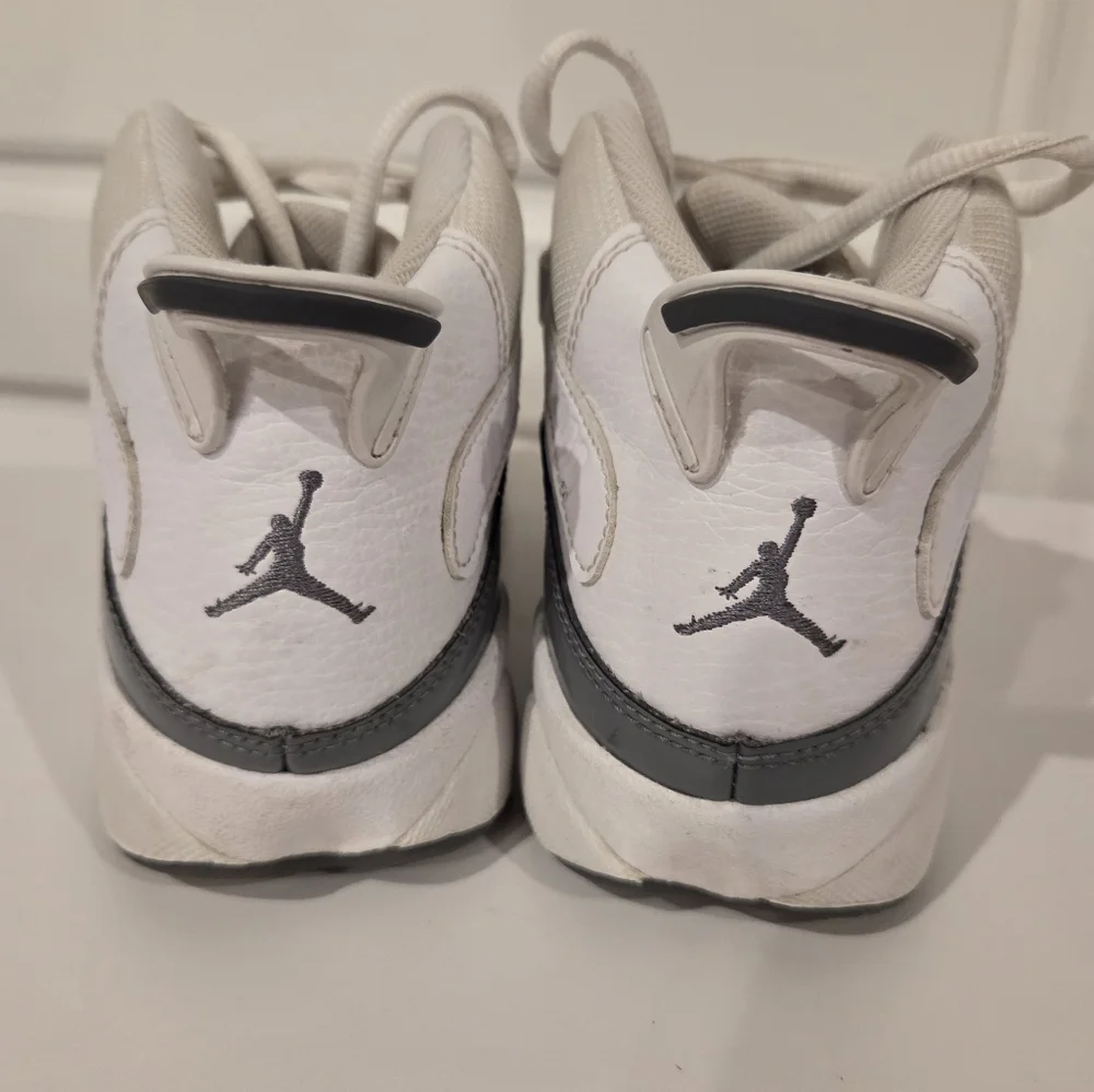 JORDAN 6 RINGS YOUTH SNEAKERS GREY/WHITE SIZE 3